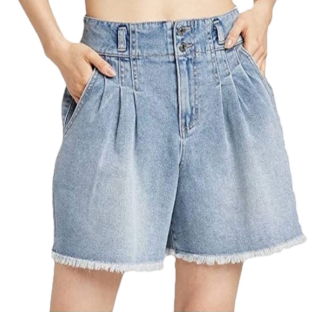 Wild Fable Highest Rise A Line Medium Wash Pleated Raw Hem Jean Shorts Size 2/26